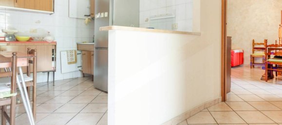 9 rooms Building in Rome, Italy No. 28358 3