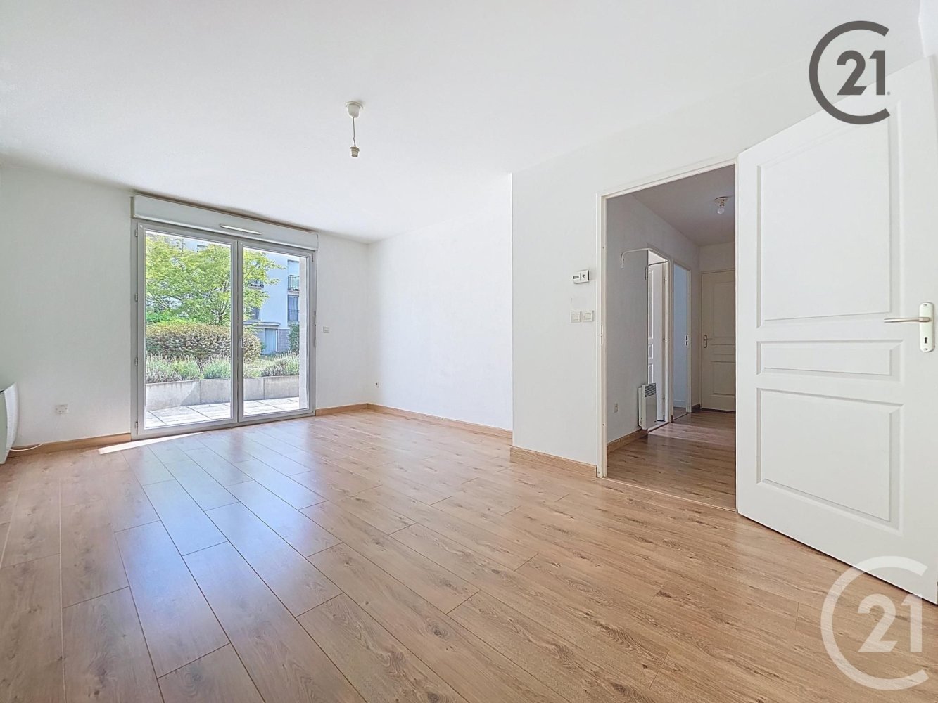 Квартира с 1 спальней в Реймс, Франция № 338815