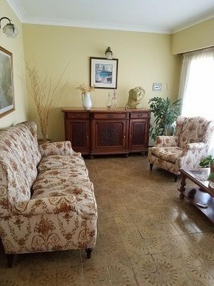 Casa de 3 dormitorios en Mar del Plata, Argentina No. 93283