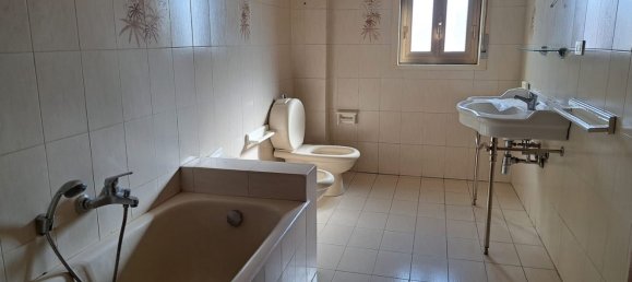 4 bedrooms Apartment in Misterbianco, Italy No. 346012 9