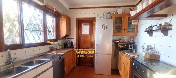 9-salle Villa à Sanremo, Italy No. 36425 25