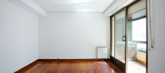 Apartamento de 3 dormitorios en Comunidad Autónoma Vasca, Spain No. 146336 9