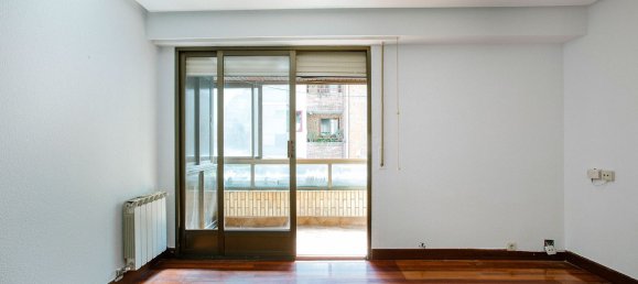 Apartamento de 3 dormitorios en Comunidad Autónoma Vasca, Spain No. 146336 4