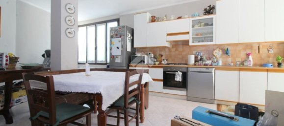 4-salle Appartement à Pinasca, Italy No. 295404 9