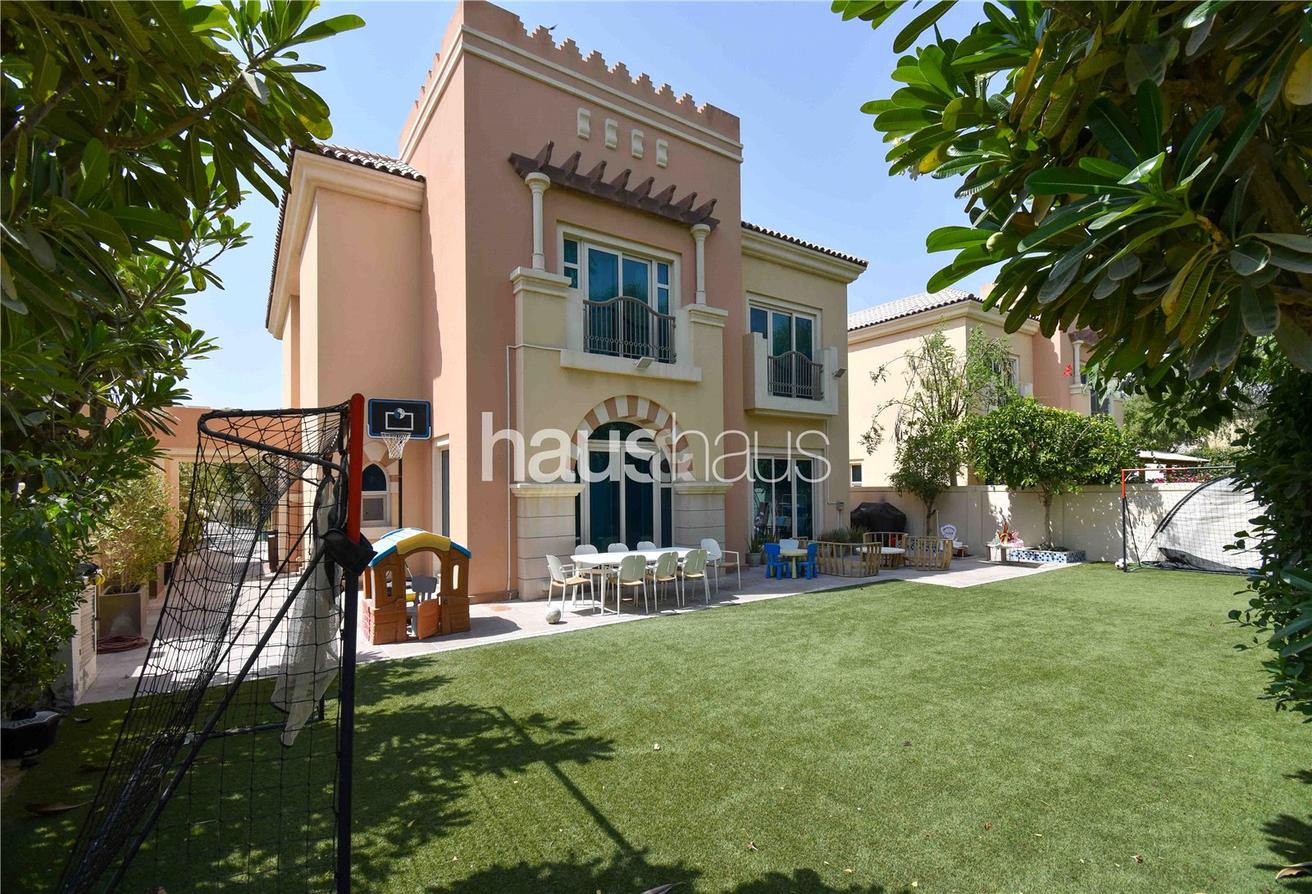 5 غرف نوم فيلا في Dubai Sports City, UAE رقم 99511