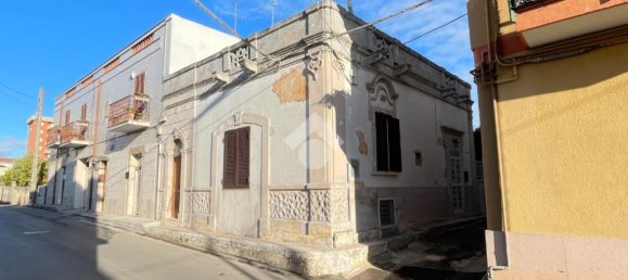 2 bedrooms Apartment in Bari, Italy No. 300024 3