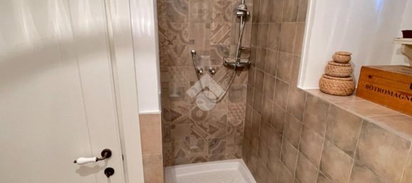 2 bedrooms Apartment in Bari, Italy No. 300024 25