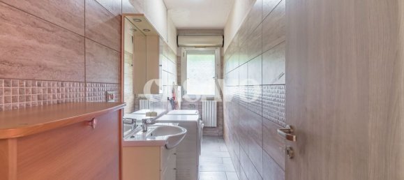 3 bedrooms Apartment in Nichelino, Italy No. 321772 17