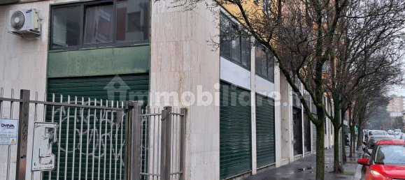 3 rooms Commercial property in Sesto San Giovanni, Italy No. 141128 2