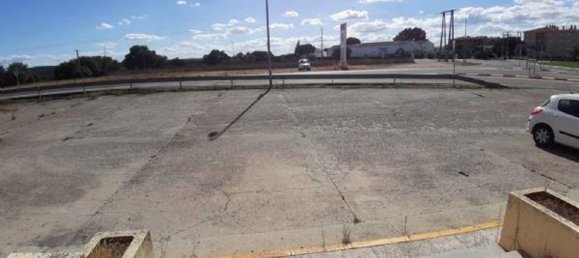 890m² Commercial property in Alba de Tormes, Spain No. 81535 15