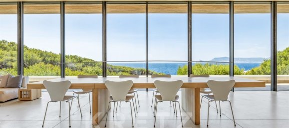 6 bedrooms Villa in Saint-Cyr-sur-Mer, France No. 349439 3