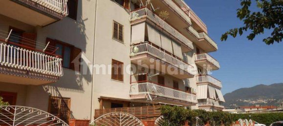 Apartamento de 2 dormitorios en Castellammare di Stabia, Italy No. 319853 3