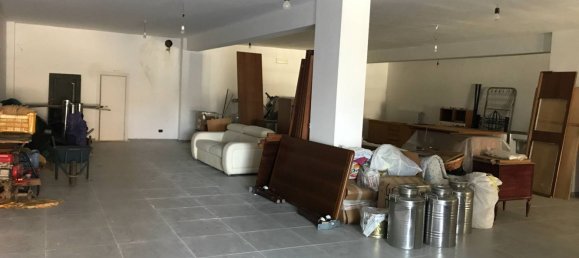 Gewerbliche Immobilie in Vasto, Italy 200m², Nr. 149539 5