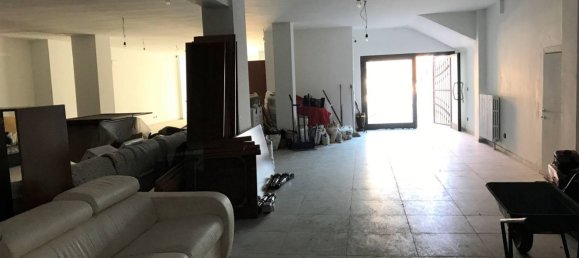 Gewerbliche Immobilie in Vasto, Italy 200m², Nr. 149539 6