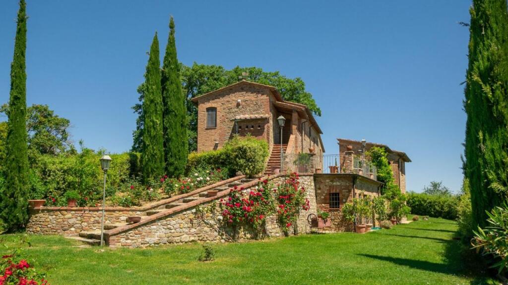 4 bedrooms Villa in Città della Pieve, Italy No. 57391