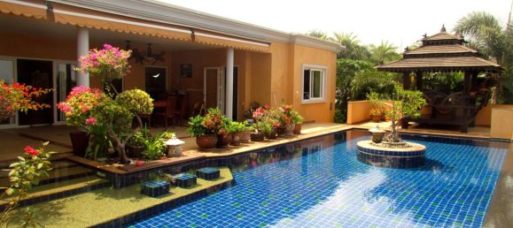 5 bedrooms Cafe / restaurant in Pattaya, Thailand No. 1547 5