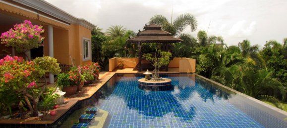 5 bedrooms Cafe / restaurant in Pattaya, Thailand No. 1547 2