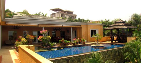 5 bedrooms Cafe / restaurant in Pattaya, Thailand No. 1547 4