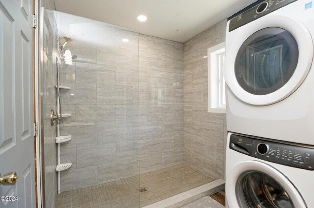 5 bedrooms House in Depoe Bay, USA No. 429629