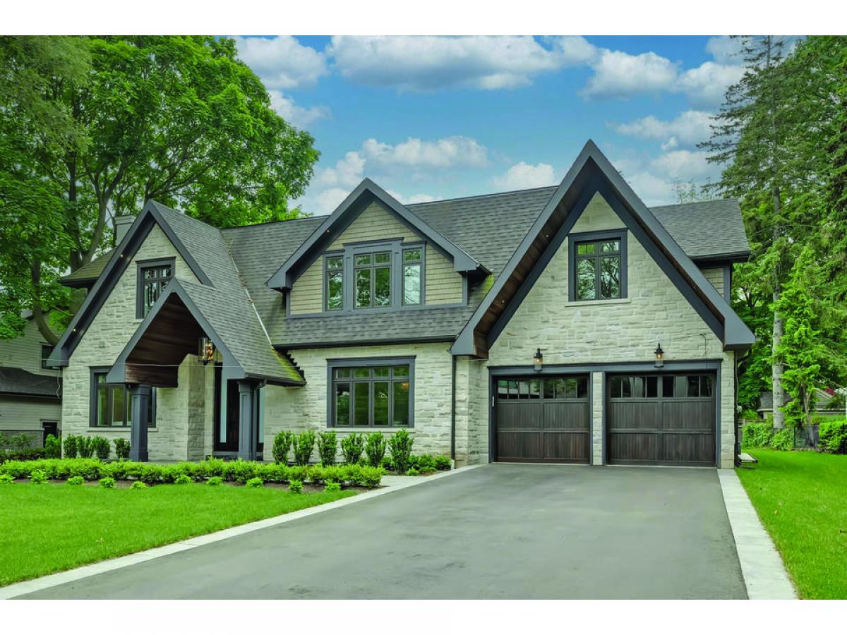 7 bedrooms House in Oakville, Canada No. 769