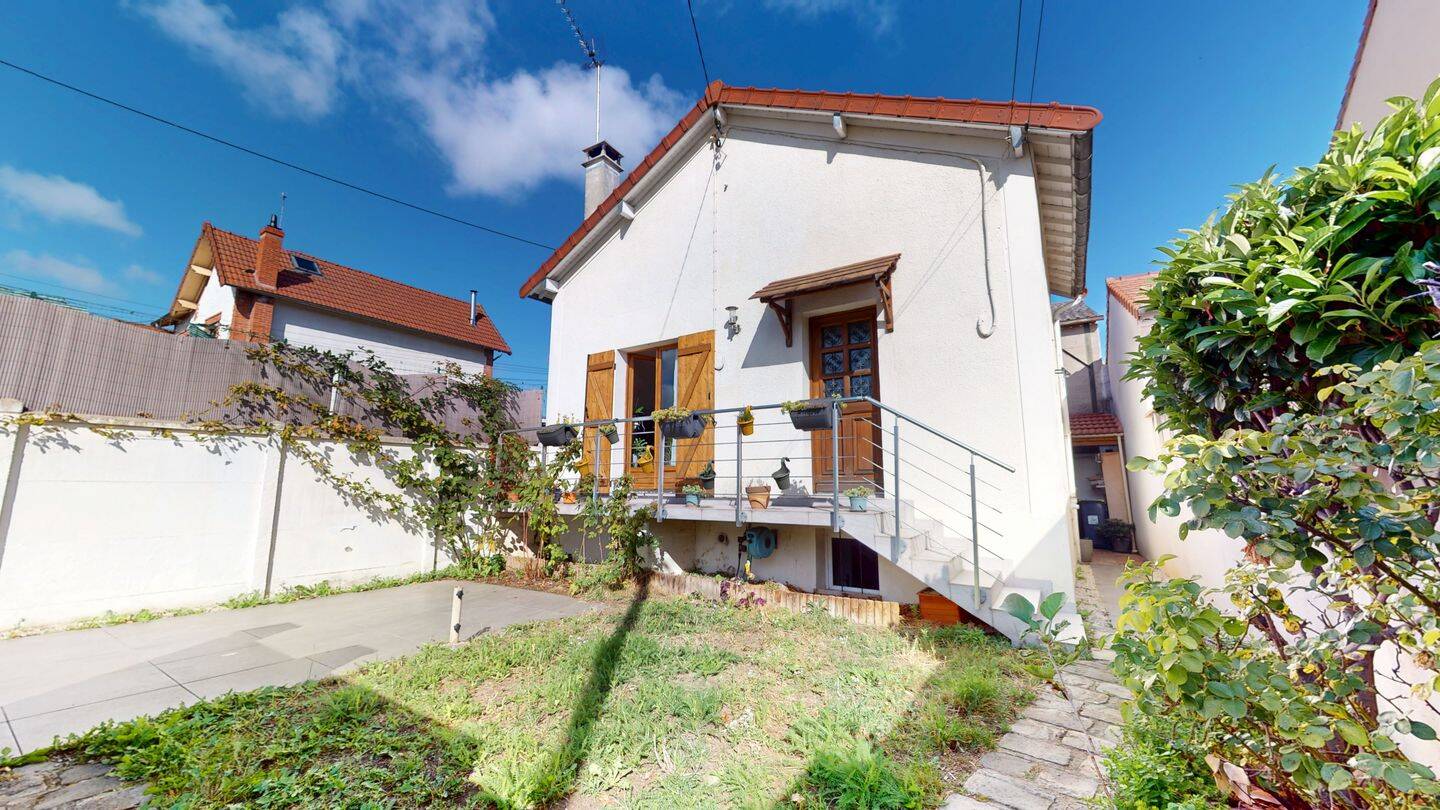 3 bedrooms House in Houilles, France No. 329943