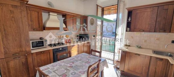 Apartamento de 4 dormitorios en Rapallo, Italy No. 372898 11