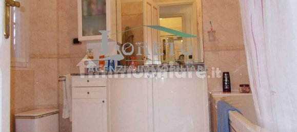 Apartamento de 4 dormitorios en Rapallo, Italy No. 372898 22