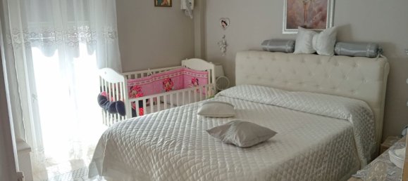 3-salle Appartement à Palermo, Italy No. 279560 7