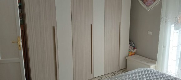 3-salle Appartement à Palermo, Italy No. 279560 8