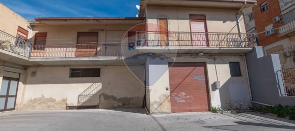 5 rooms Apartment in Caltagirone, Italy No. 79067 24
