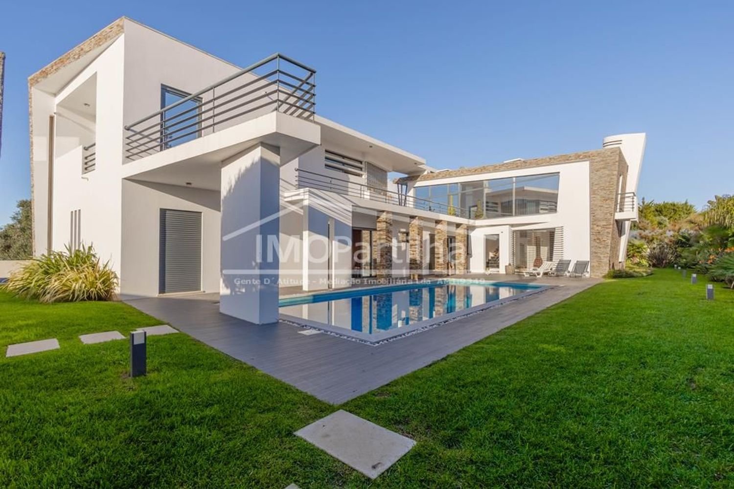 Casa de 5 dormitorios en Cascais, Portugal No. 120210