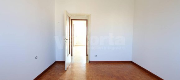 3 rooms Apartment in Monza, Italy No. 15531 14