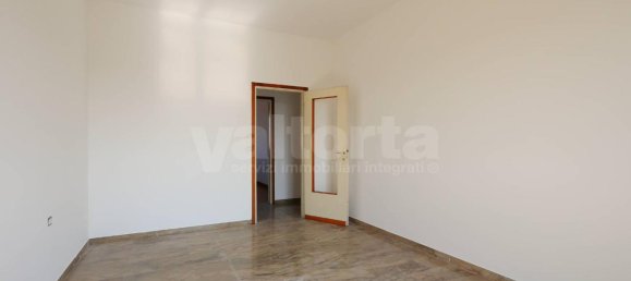 3 rooms Apartment in Monza, Italy No. 15531 16
