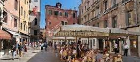 5 rooms Commercial property in Venice, Italy No. 61522 13