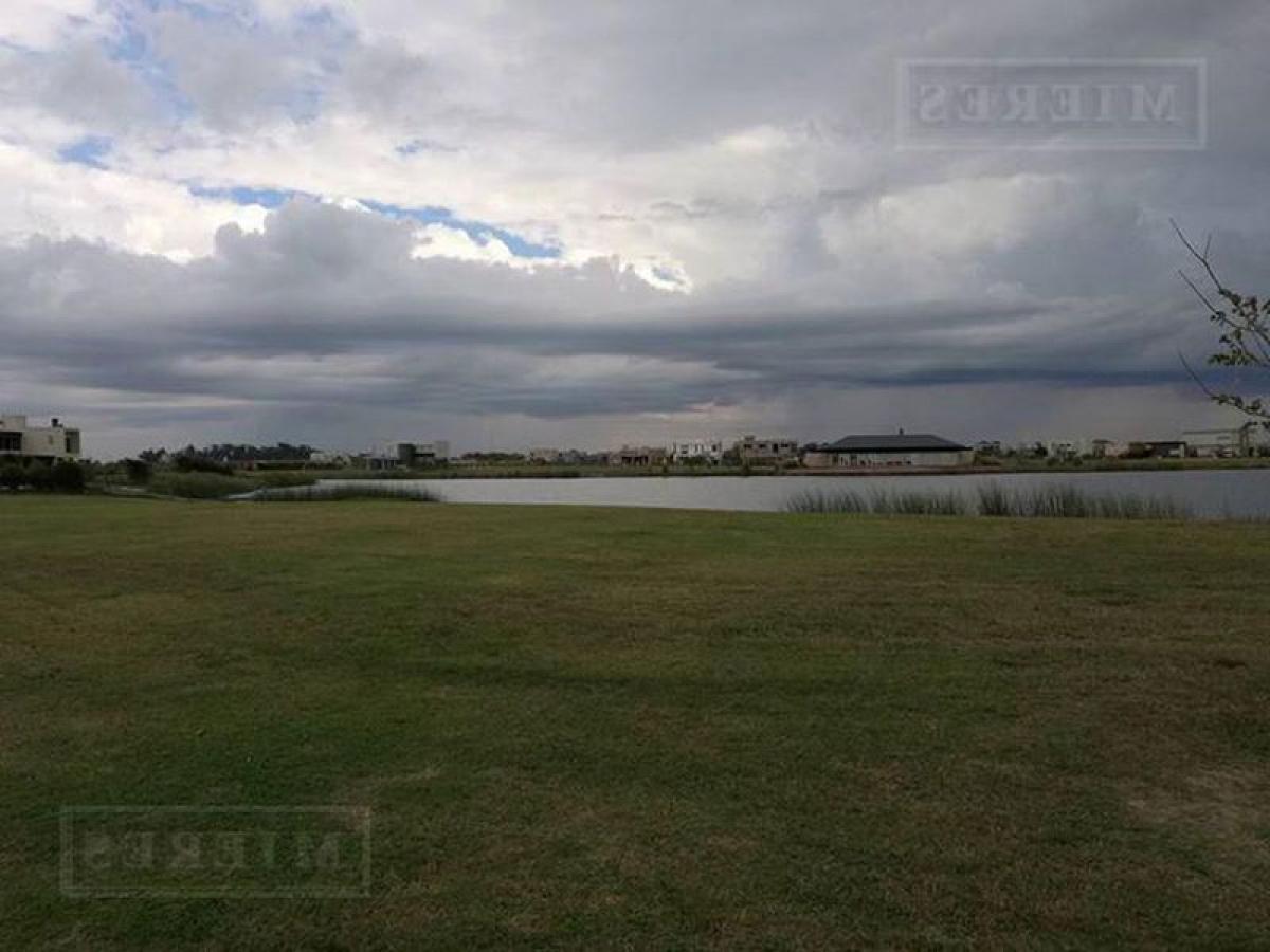  Land in Escobar, Argentina No. 120280