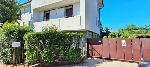 3 bedrooms Apartment in Barlassina, Italy No. 362193 2