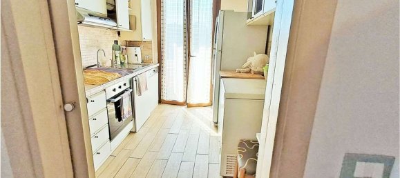 3 bedrooms Apartment in Barlassina, Italy No. 362193 3