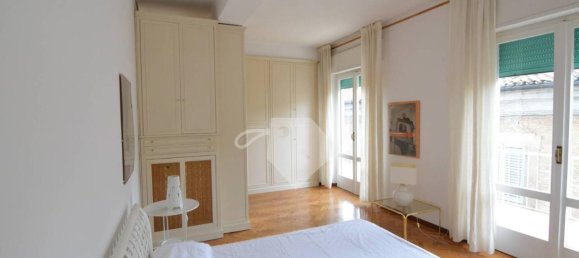 7 rooms Apartment in Macerata, Italy No. 35086 11