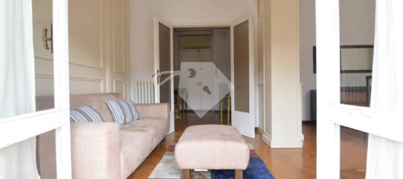 7 rooms Apartment in Macerata, Italy No. 35086 2
