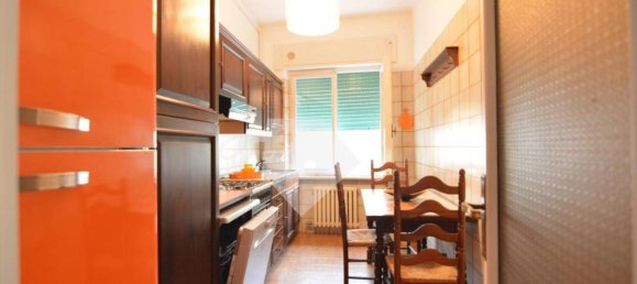 7 rooms Apartment in Macerata, Italy No. 35086 7