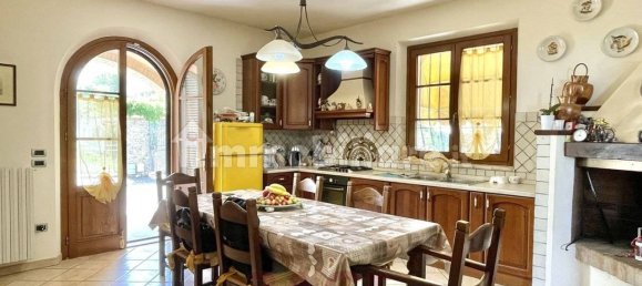 4 bedrooms Villa in Chianni, Italy No. 235268 8