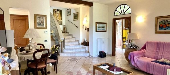 4 bedrooms Villa in Chianni, Italy No. 235268 4