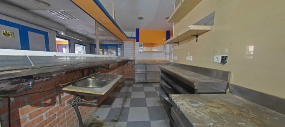 317m² Commercial property in Madrid, Spain No. 152491 43