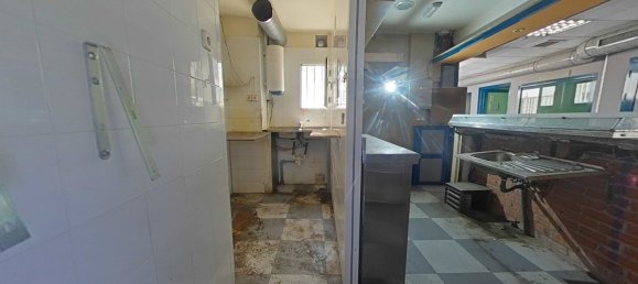 317m² Commercial property in Madrid, Spain No. 152491 45