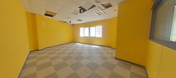 317m² Commercial property in Madrid, Spain No. 152491 24