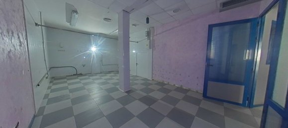 317m² Commercial property in Madrid, Spain No. 152491 30