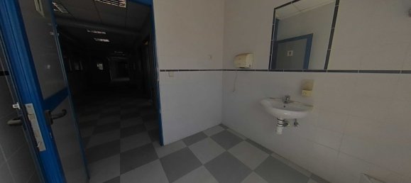 317m² Commercial property in Madrid, Spain No. 152491 6