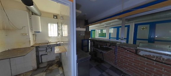 317m² Commercial property in Madrid, Spain No. 152491 48