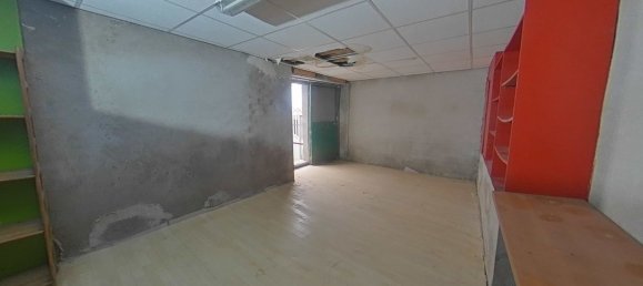 317m² Commercial property in Madrid, Spain No. 152491 10