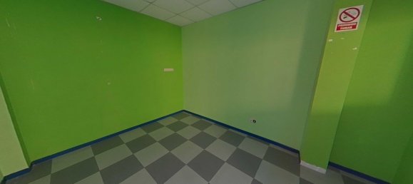 317m² Commercial property in Madrid, Spain No. 152491 12